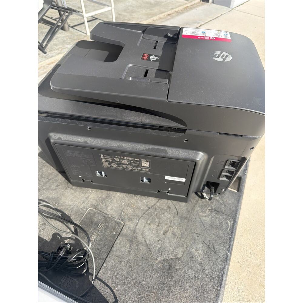 HP LaserJet Pro 8710 All In One Wireless Printer. Needs Repair - Picture 3 of 3